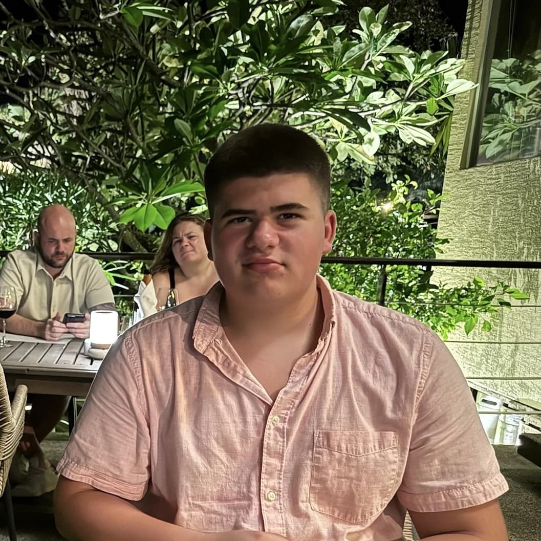 Никола Митов