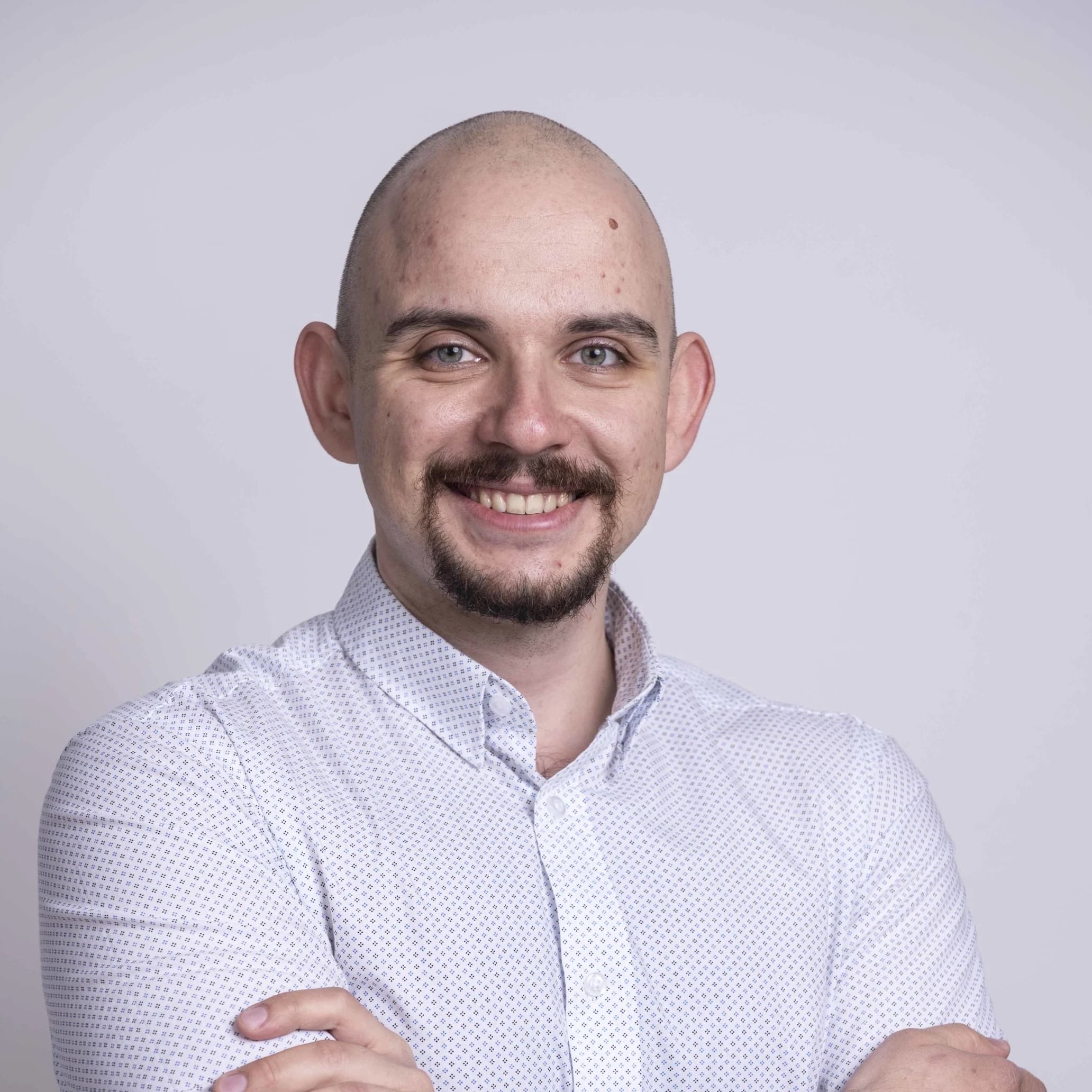 Веселин Русинов